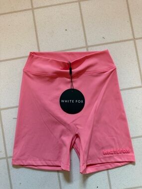 White Fox Boutique Coral Pink High-Rise Bike Shorts nwt xs.